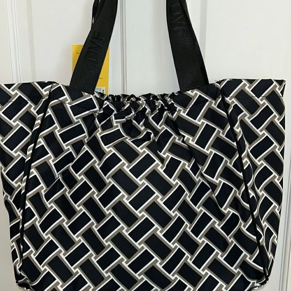 DVF Ltd Ed. Neutral Geometric Tote 👜 Bag security zippers iPad padded middle.